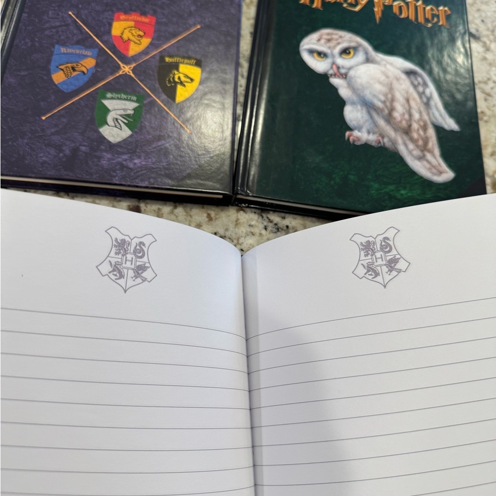 ✨ Harry Potter Notebook Bundle – 3 Notebooks (2 Lined, 1 Blank) ✨ - Picture 4 of 6